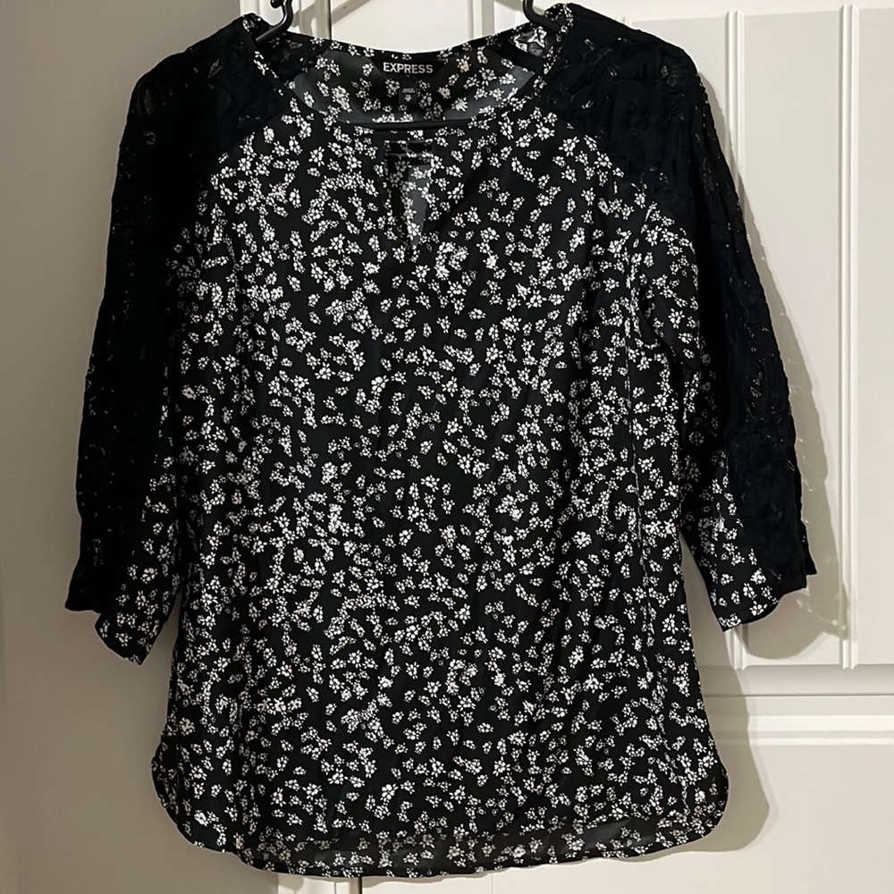 Flower patterned and lace sleeved Black Blouse